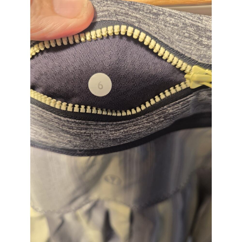 LULULEMON Pickleball Ombré Run Reflective Yellow Gray Striped Skort Sz 6 tennis - Picture 3 of 7